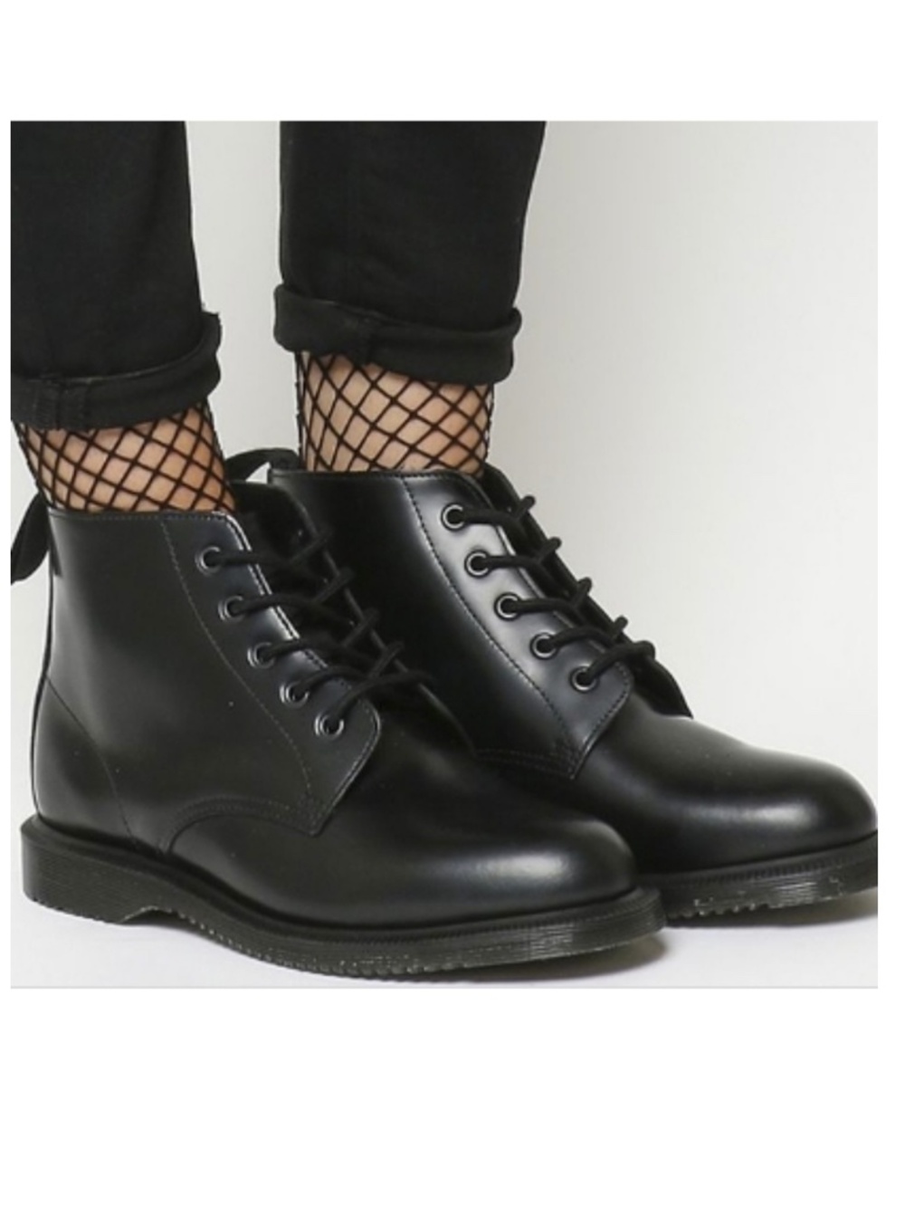 Dr. Martens "Emmeline" Lace Up Boot's NWOT Women’s 10